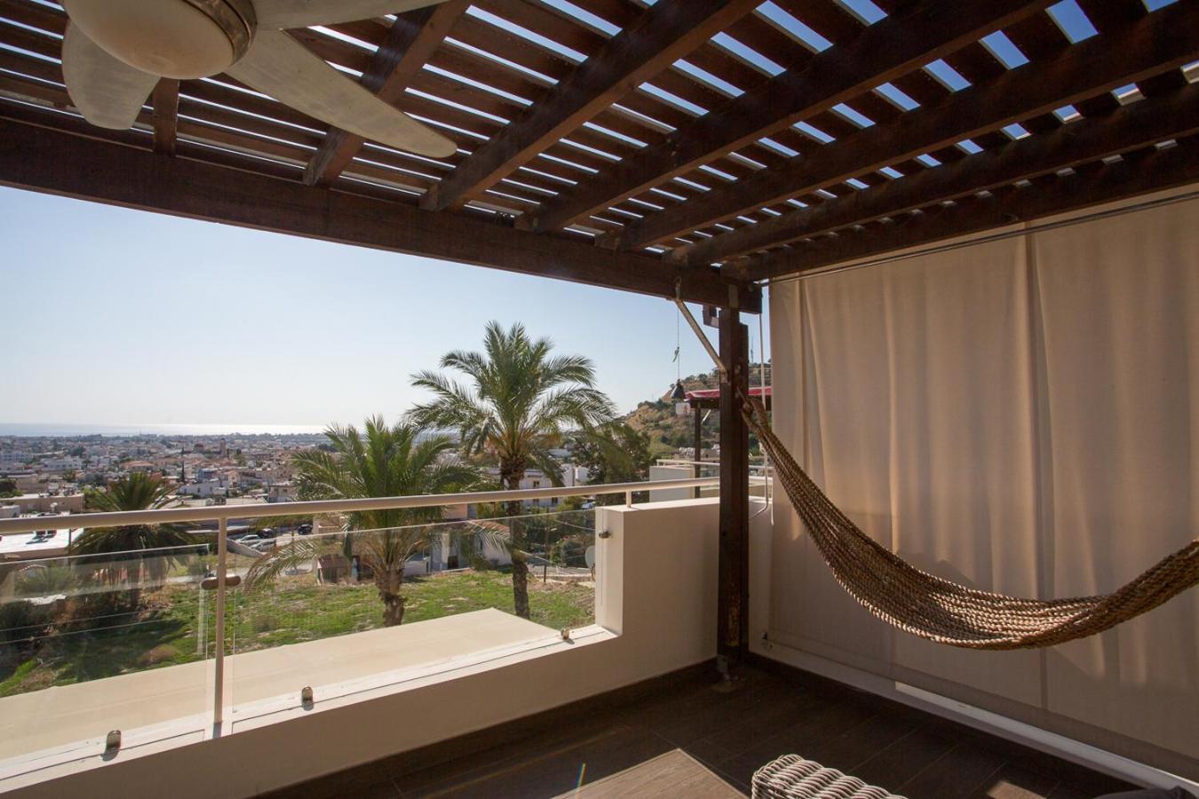 Penthouse Duplex Overlooking The Mediterranean Larnaca Dış mekan fotoğraf